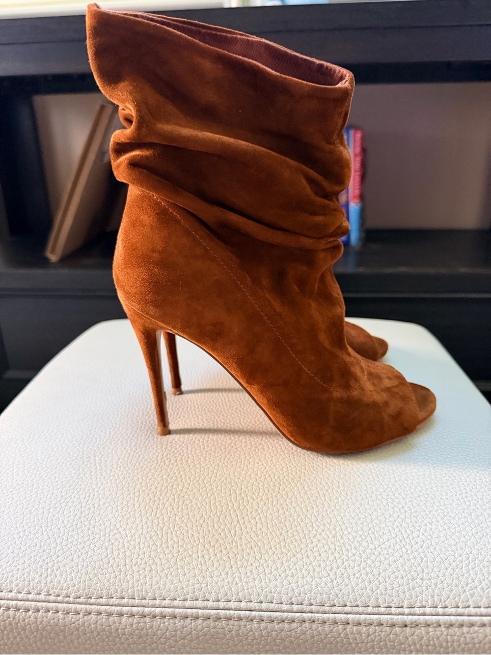 Steve Madden “Surrender” Women’s Rust Suede Slouch Peep-Toe Booties Size 8 - Picture 2 of 5